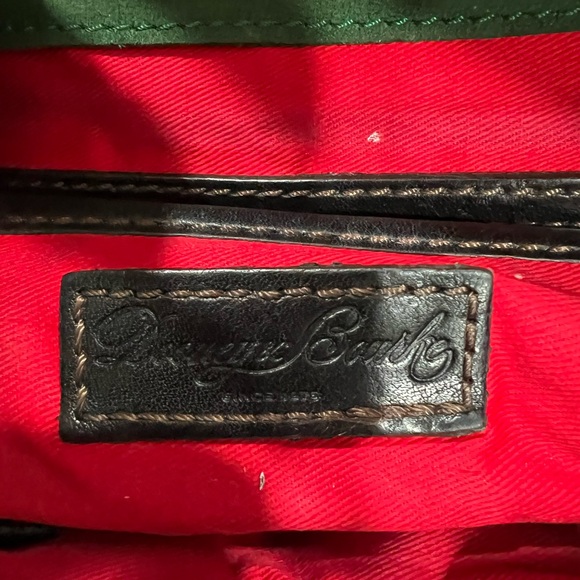 Beautiful Dooney & Bourke with Double Pockets.
Comes with crossbody strap. - Picture 3 of 9